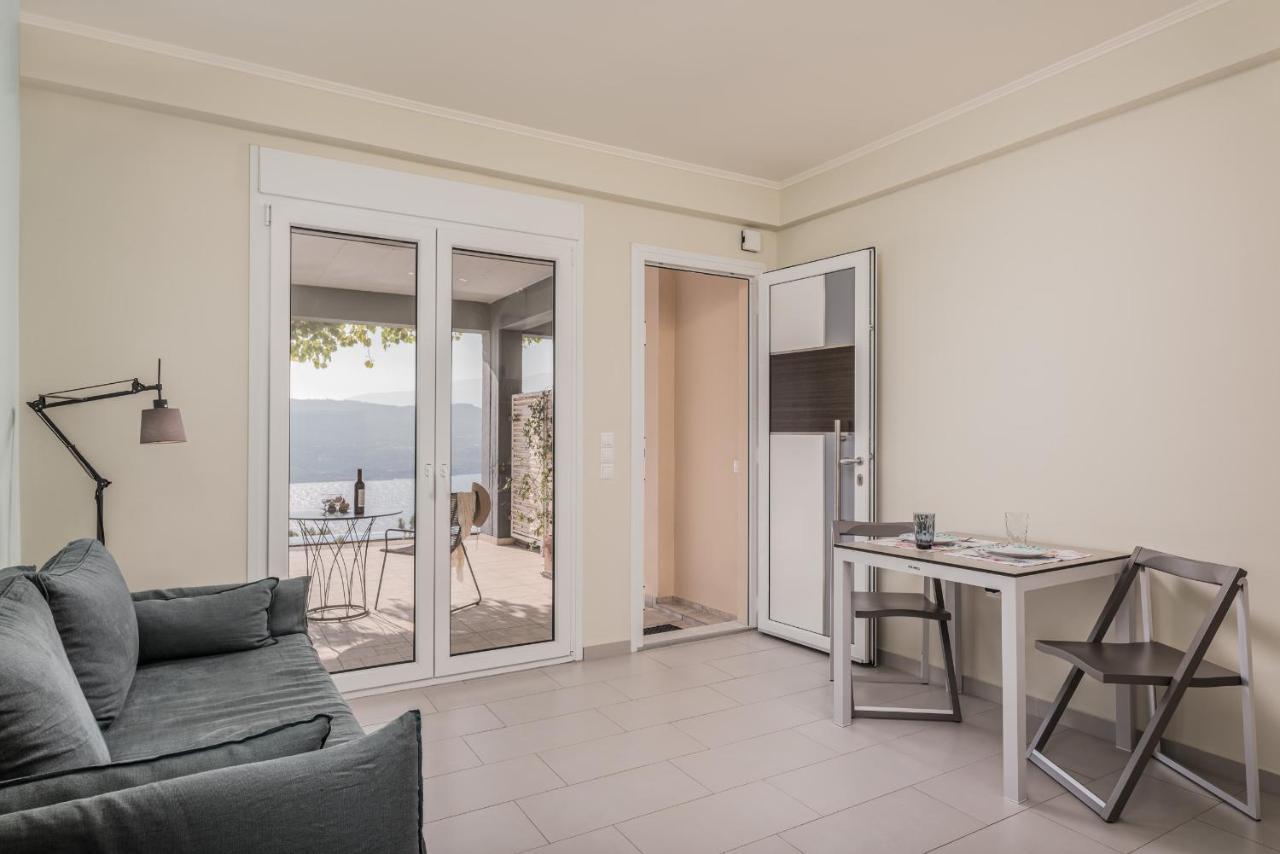 Heaven'S Door Apartment Samos Town Bagian luar foto